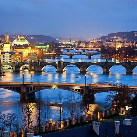 Quiet Apartment With Balcony Charles Bridge Prague Ngoại thất bức ảnh