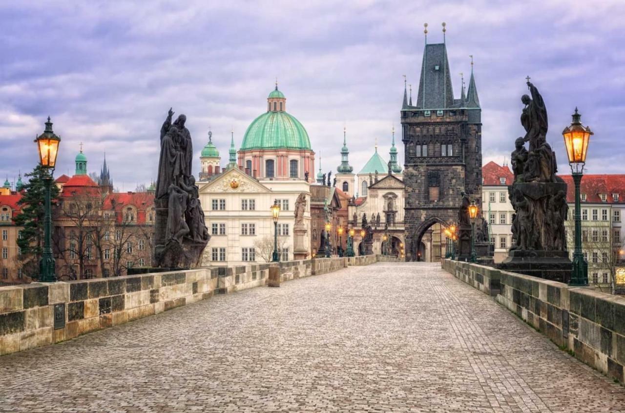 Quiet Apartment With Balcony Charles Bridge Prague Ngoại thất bức ảnh