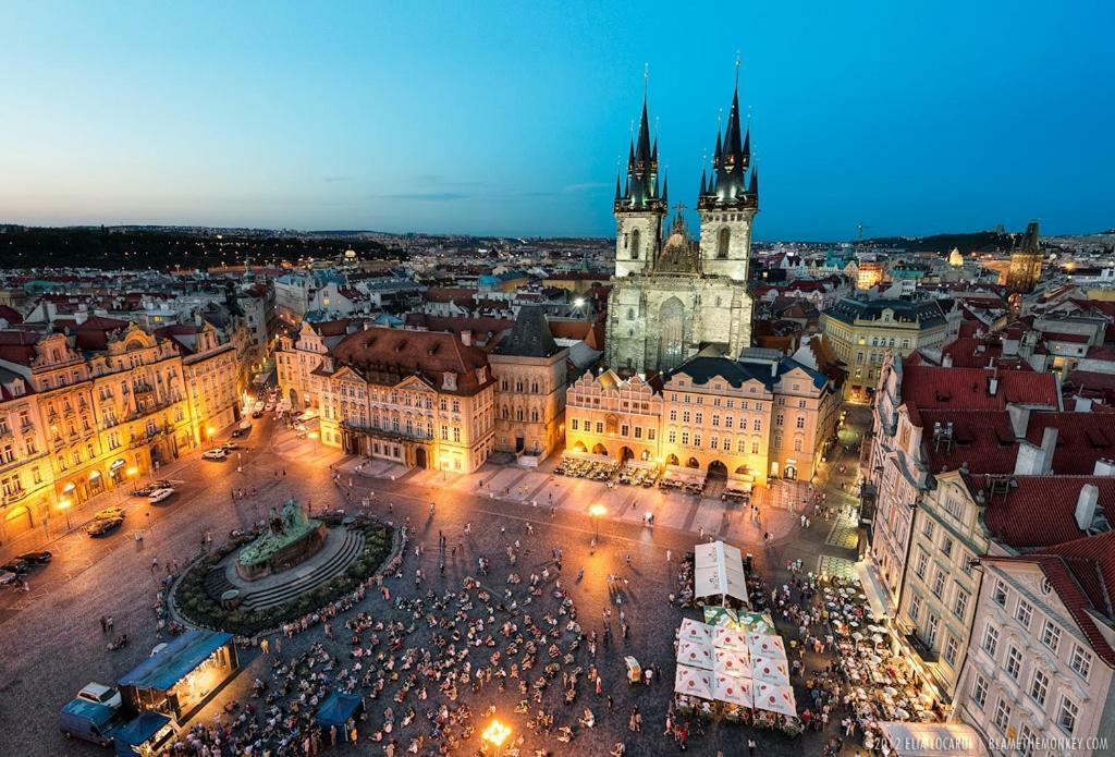 Quiet Apartment With Balcony Charles Bridge Prague Ngoại thất bức ảnh